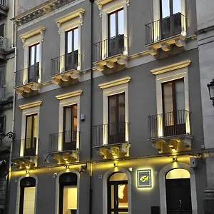 https://etnea-454-catania-luxury-rooms.catania-hotels.net